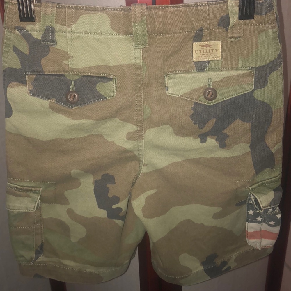 Shorts - Picture 3 of 3